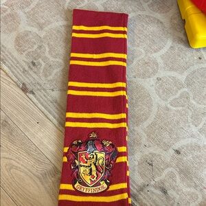 Harry Potter Gryffindor scarf like new
